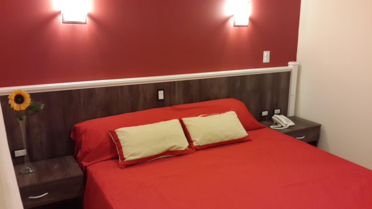 Hotel Cueva De Las Manos Перито Морено Екстериор снимка