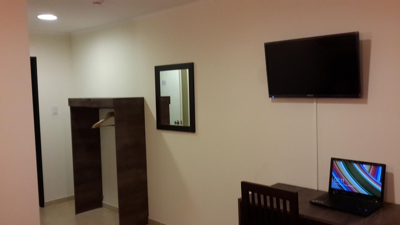 Hotel Cueva De Las Manos Перито Морено Екстериор снимка