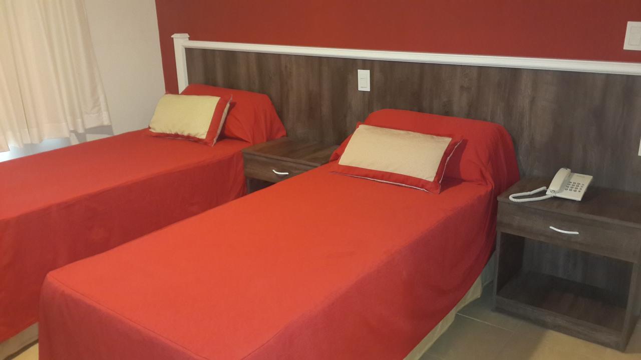 Hotel Cueva De Las Manos Перито Морено Екстериор снимка